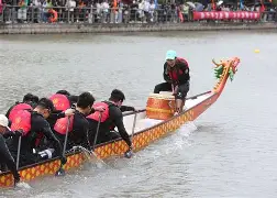 河南队迎战激烈对手,团结拼搏争夺胜利 河南队迎战激烈对手,团结拼搏争夺胜利